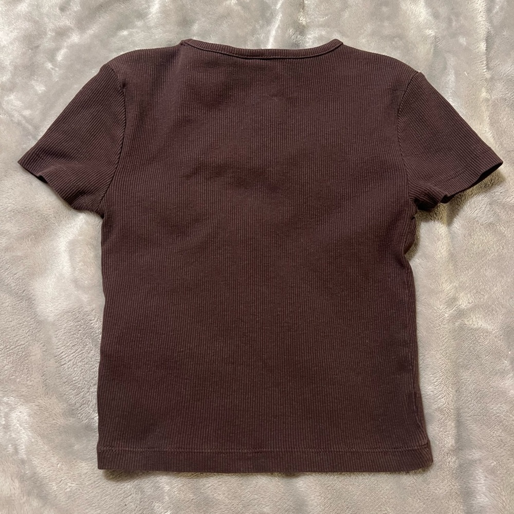 basic brown crop tee - Picture 3 of 4